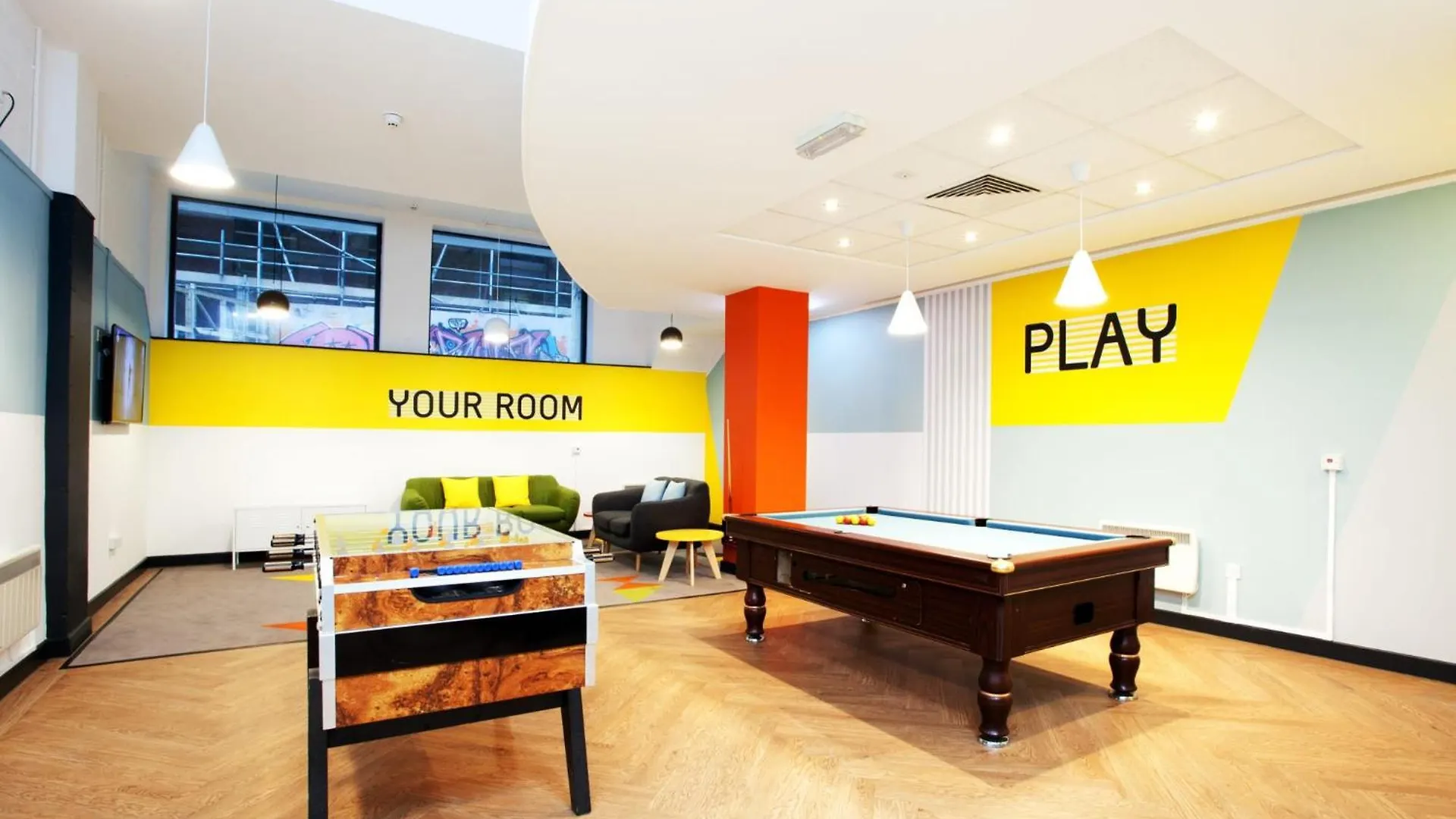 For Students Only Exchange Works In Sheffield Centre Großbritannien